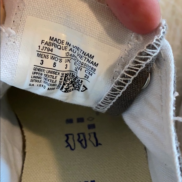 Converse - Picture 3 of 3